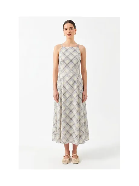 Halter dress source photo
