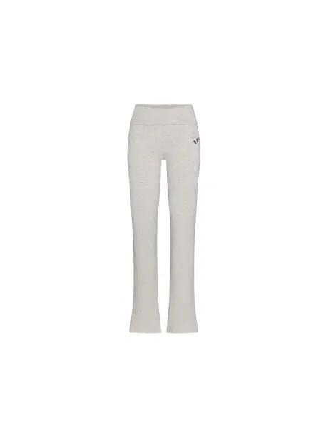 Jersey pant source photo